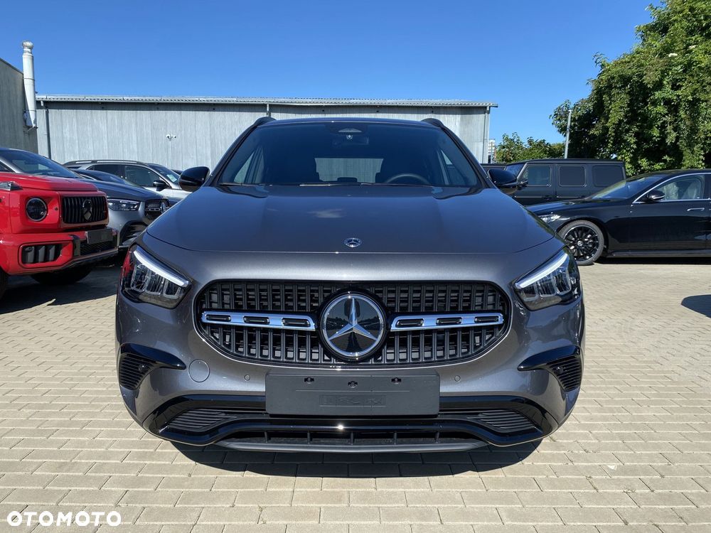 Mercedes-Benz GLA - 6