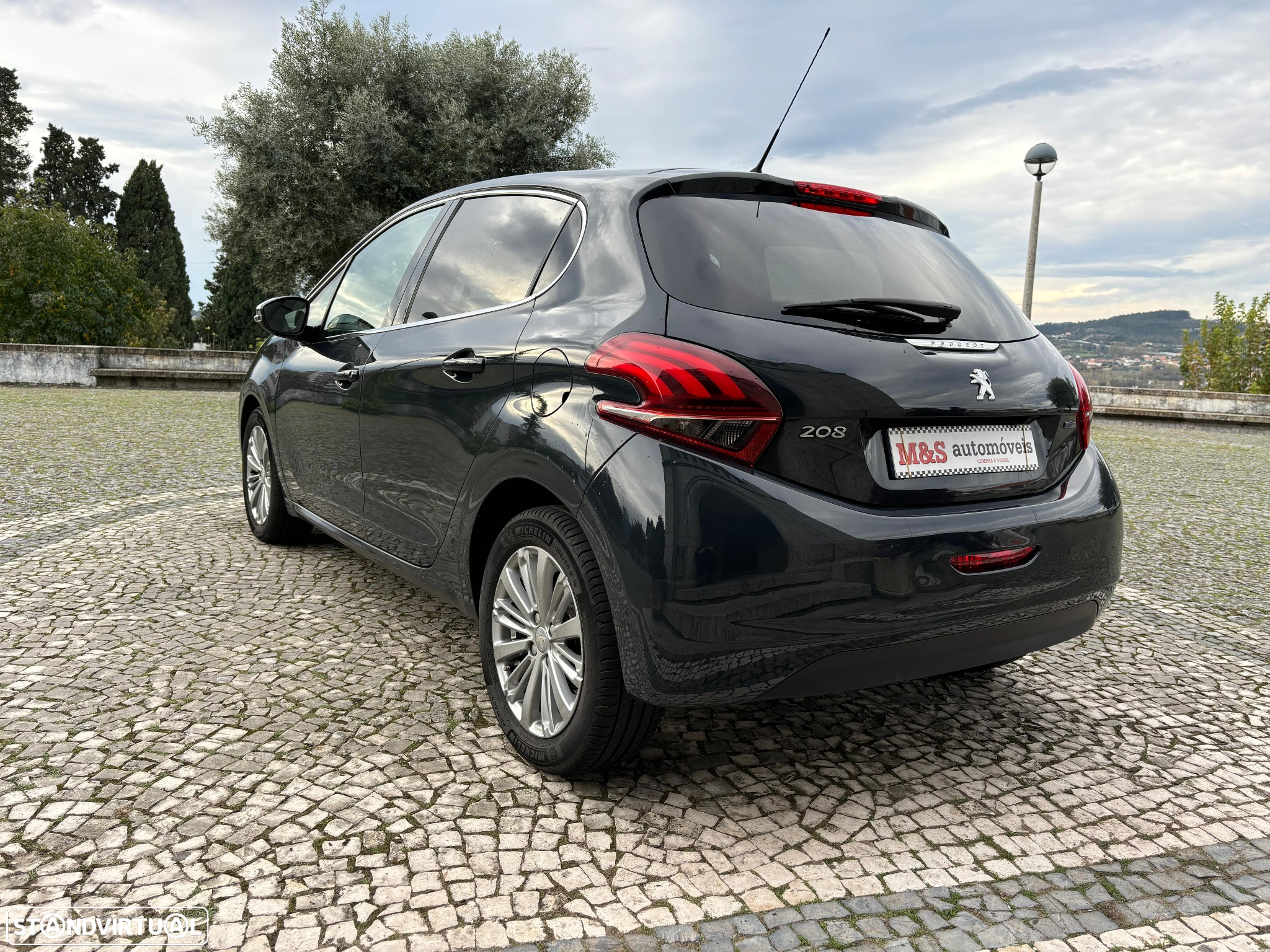Peugeot 208 PureTech 110 Stop & Start Allure - 6