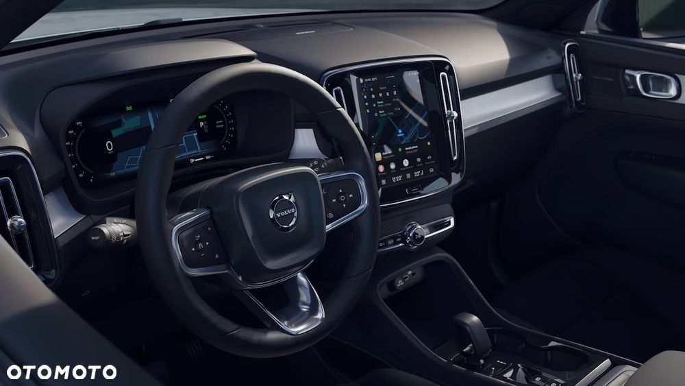 Volvo XC 40 B4 Plus Black Edition - 10