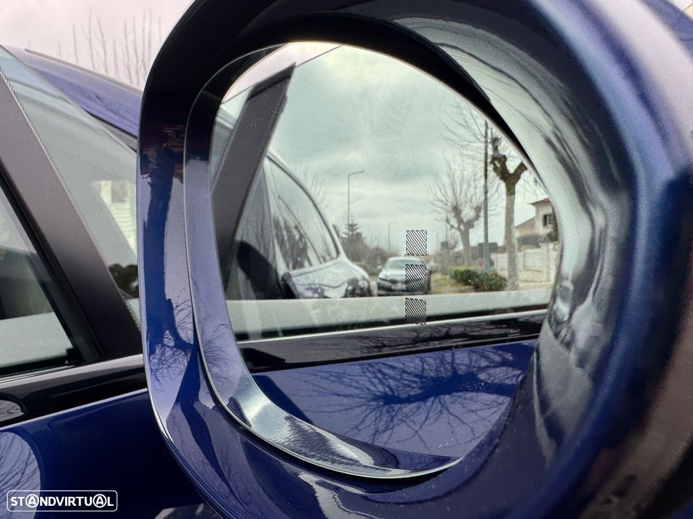 Porsche Macan Electric 4 - 19