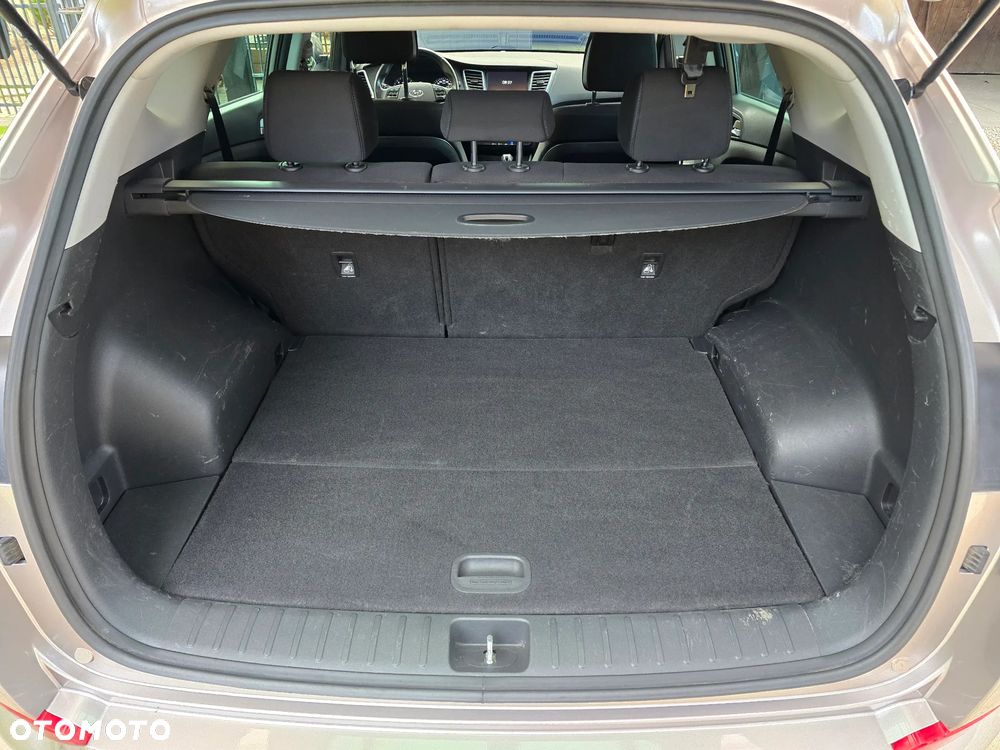 Hyundai Tucson ver-1-7-crdi-bluedrive-classic-2wd-dct - 34