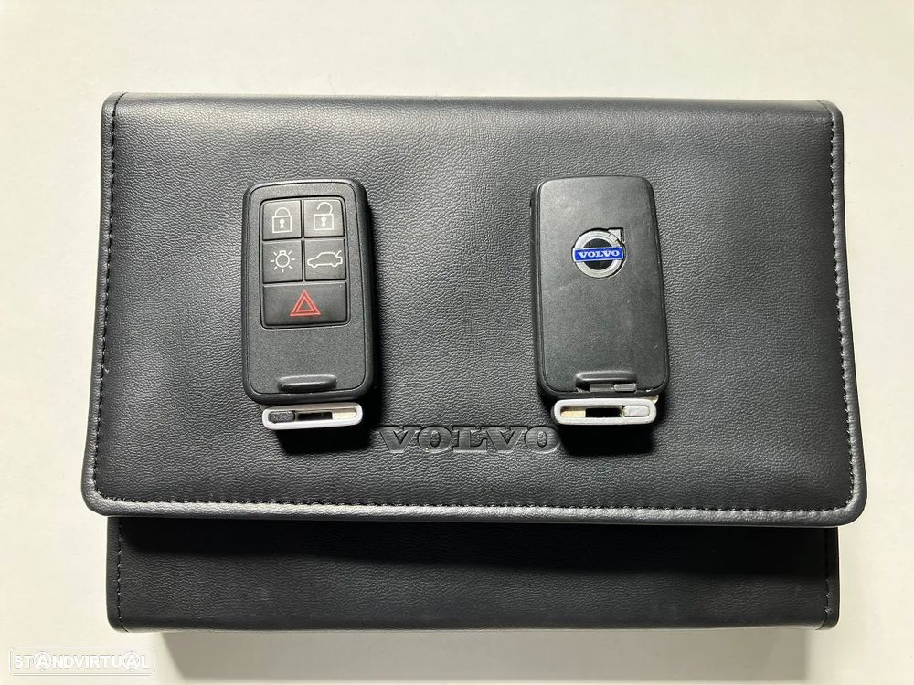 Volvo XC 60 2.0 D4 DRIVe R-Design - 33