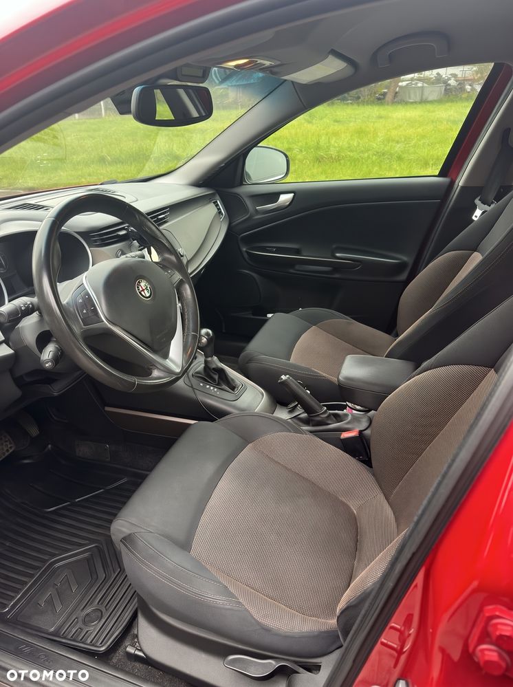 Alfa Romeo Giulietta 1.4 TB MultiAir Distinctive TCT - 8