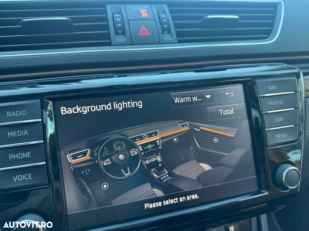 Skoda Superb 2.0 TDI DSG Premium Edition - 24