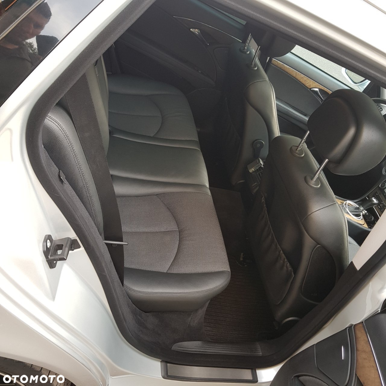 Mercedes-Benz Klasa E 200 T Kompressor Automatik Avantgarde - 26