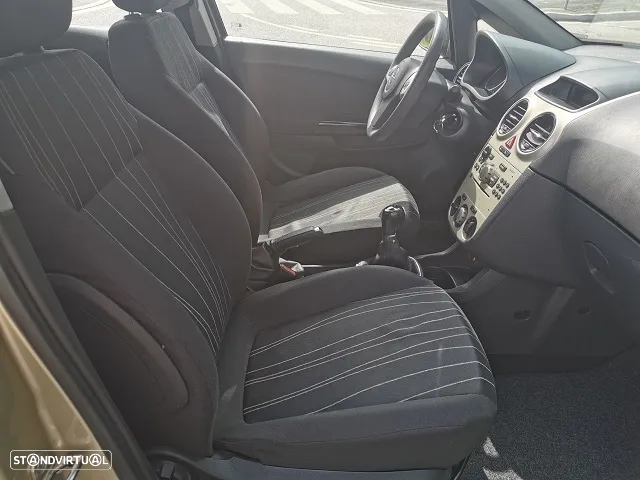Opel Corsa 1.3 CDTi Enjoy EcoFLEX - 24