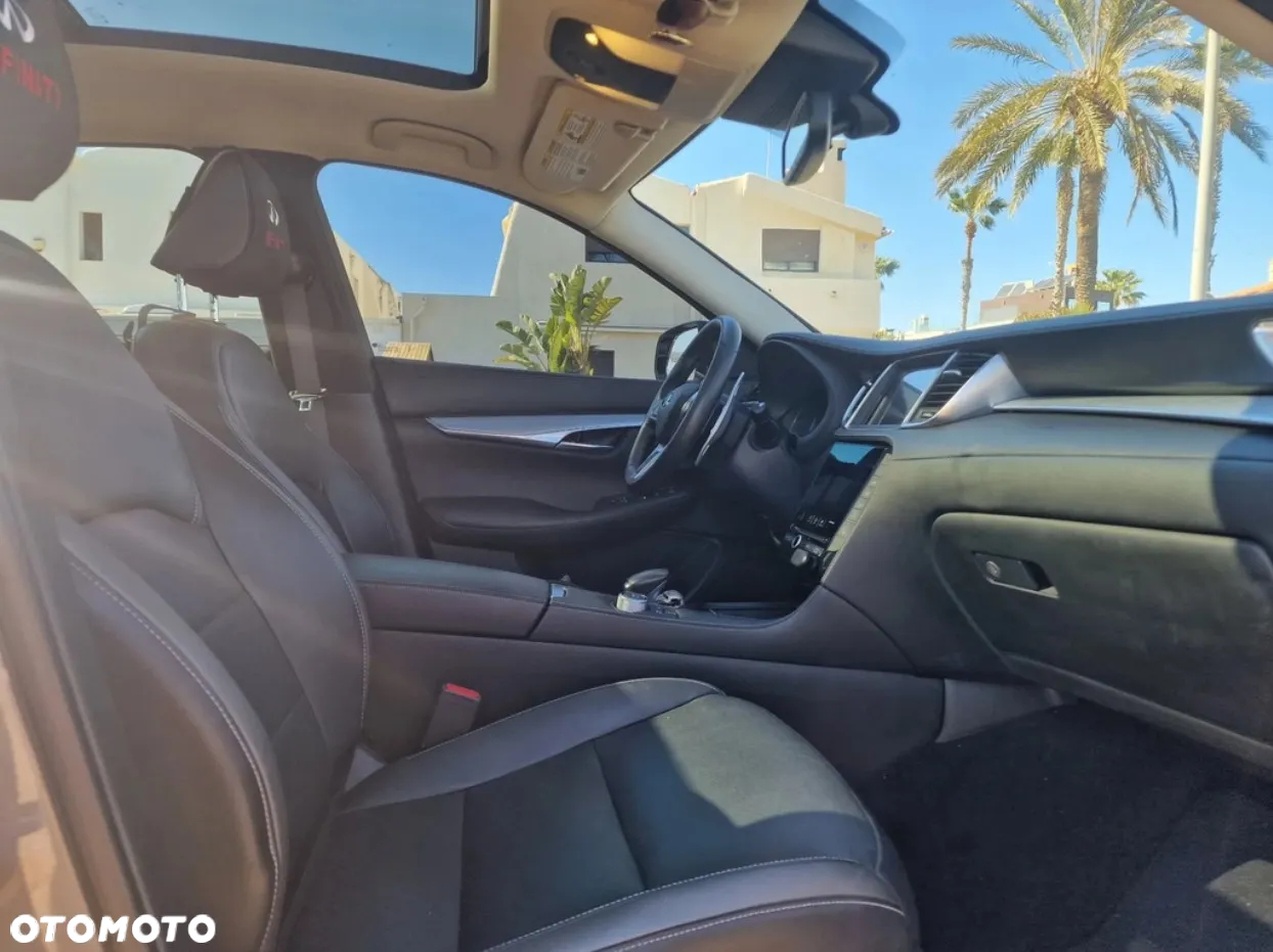 Infiniti QX50 - 15