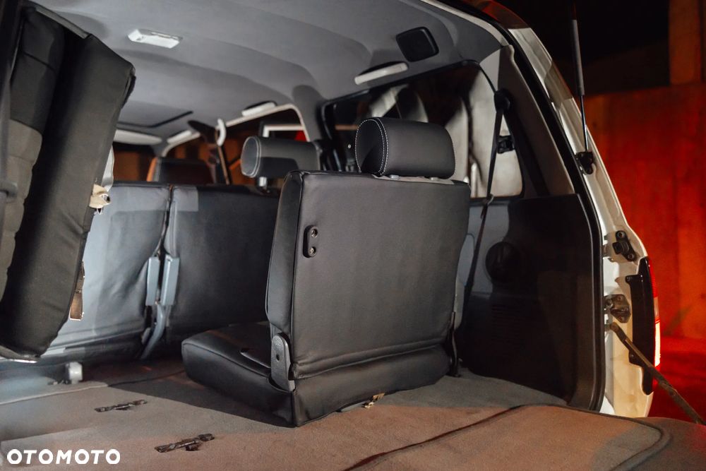 Toyota Land Cruiser - 15