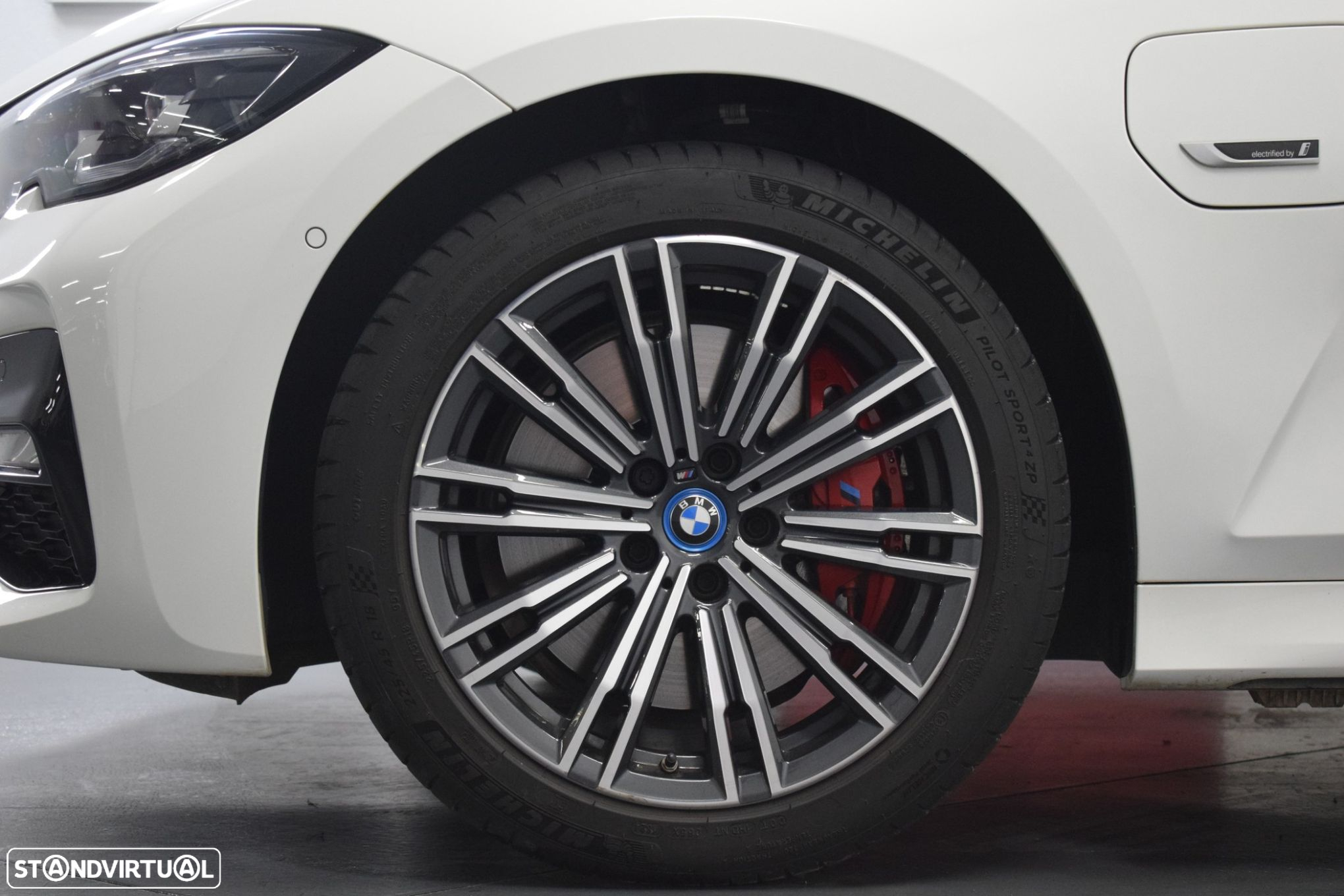 BMW 330 e Touring Pack M Auto - 26