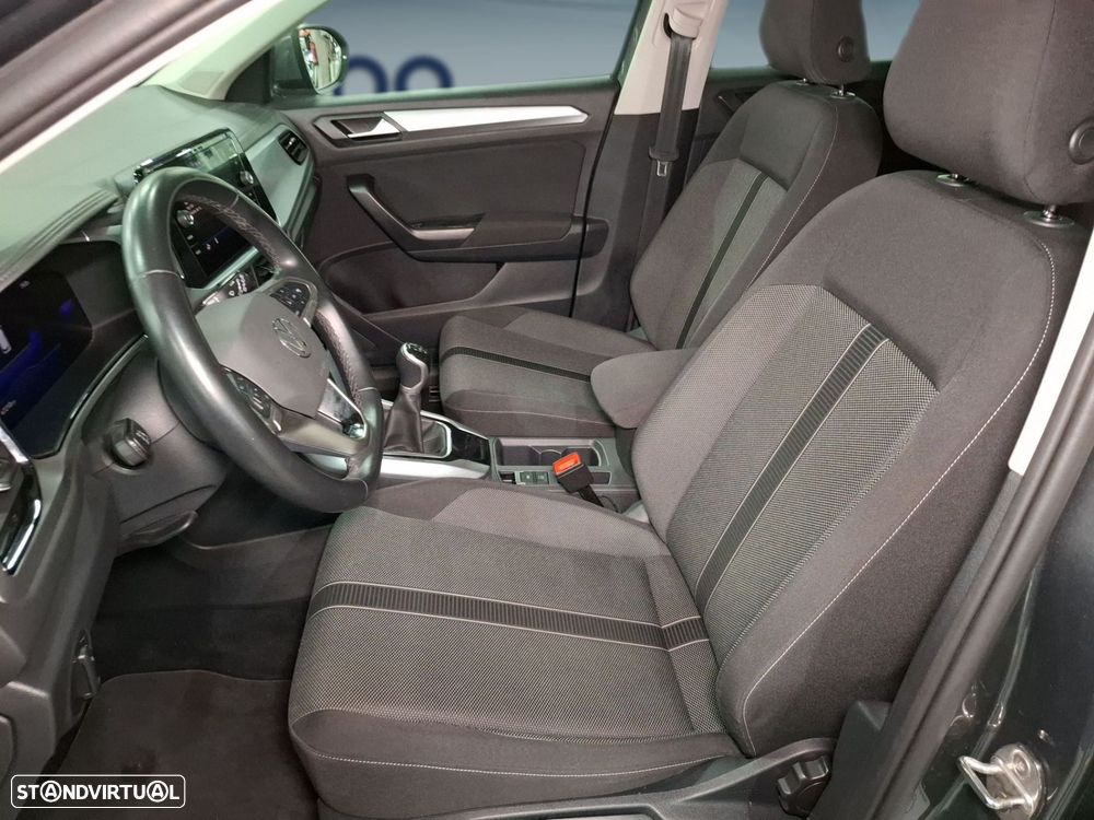 Volkswagen T-Roc 1.0 TSI Life — fotografia 11
