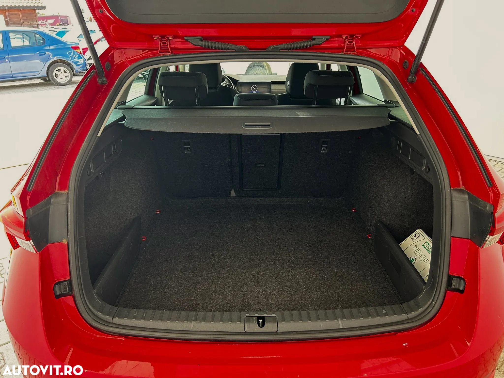 Skoda Octavia Combi 2.0 TDI DSG 4X4 Style - 9