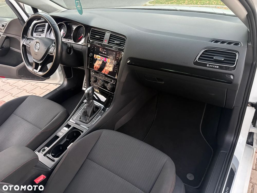 Volkswagen Golf 1.4 TSI DSG Sound - 21