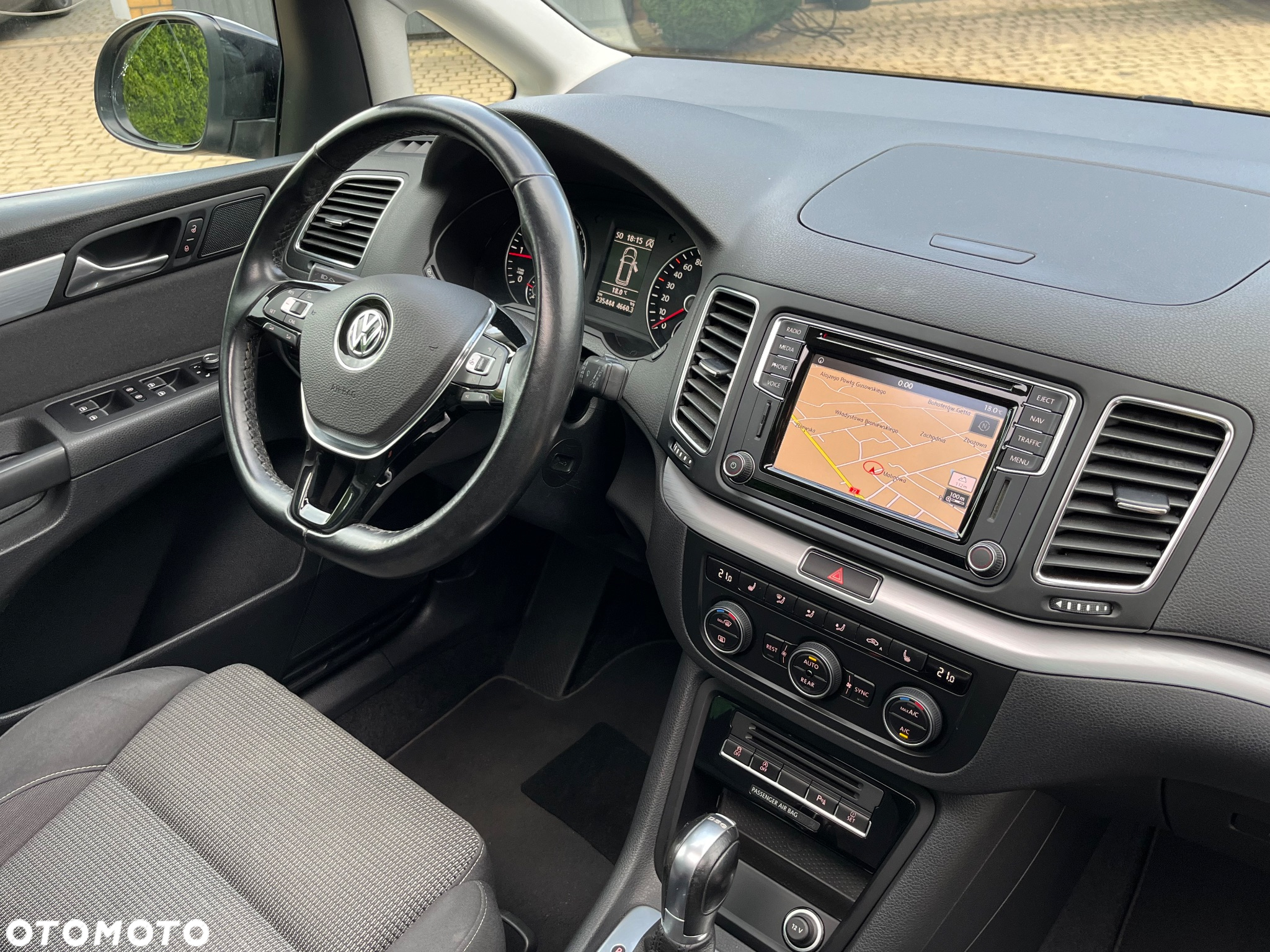 Volkswagen Sharan 2.0 TDI DSG Comfortline United - 16
