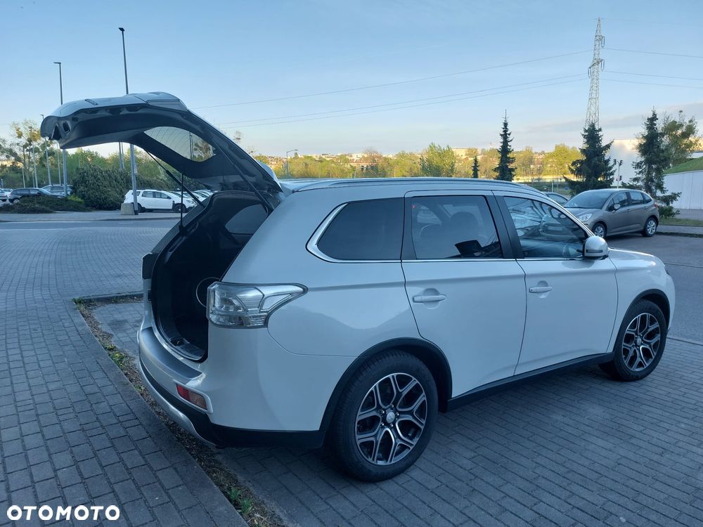 Mitsubishi Outlander - 10