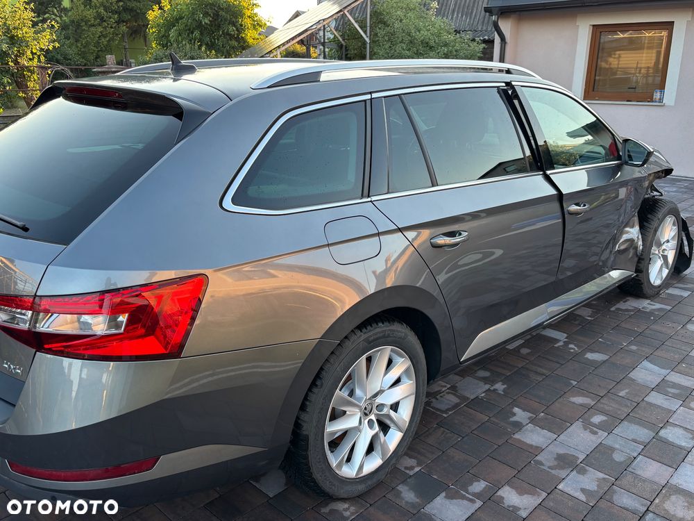 Skoda Superb 2.0 TDI SCR 4x4 Ambition DSG - 6