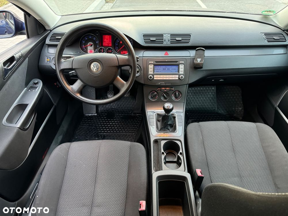 Volkswagen Passat - 20