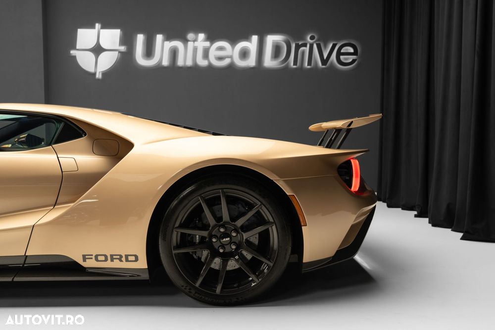 Ford GT - 8