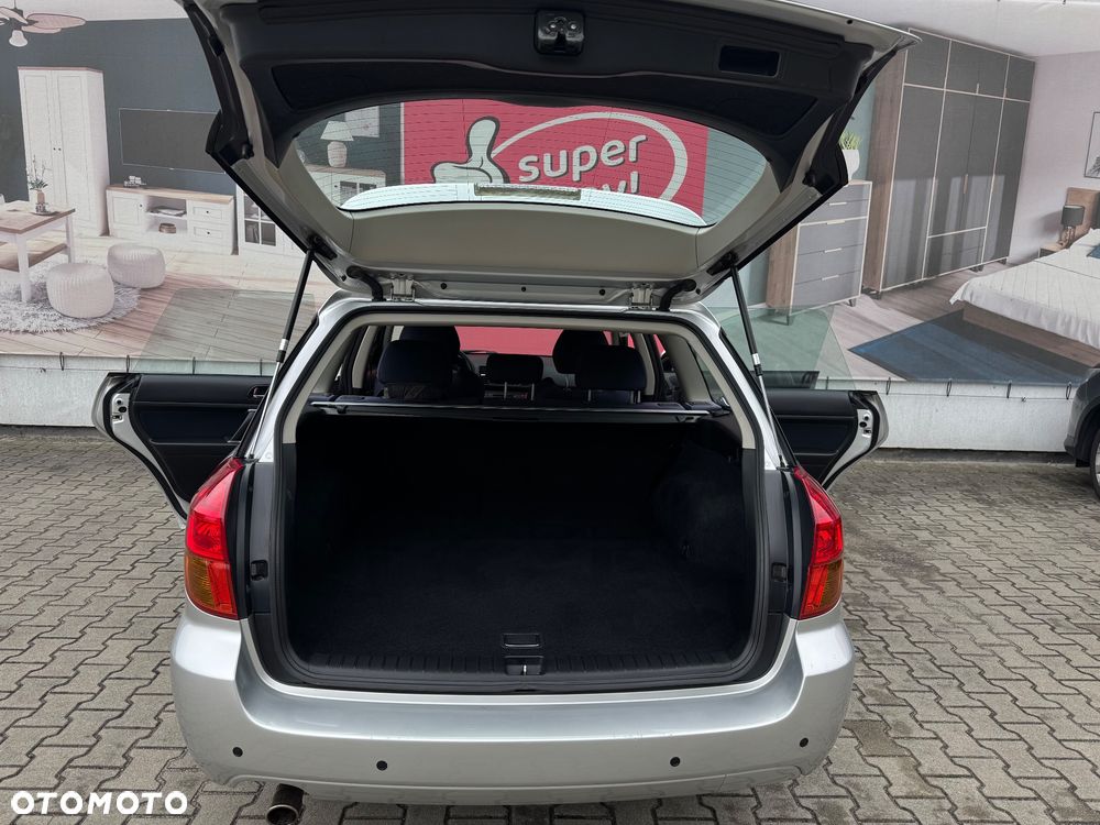 Subaru Legacy - 18