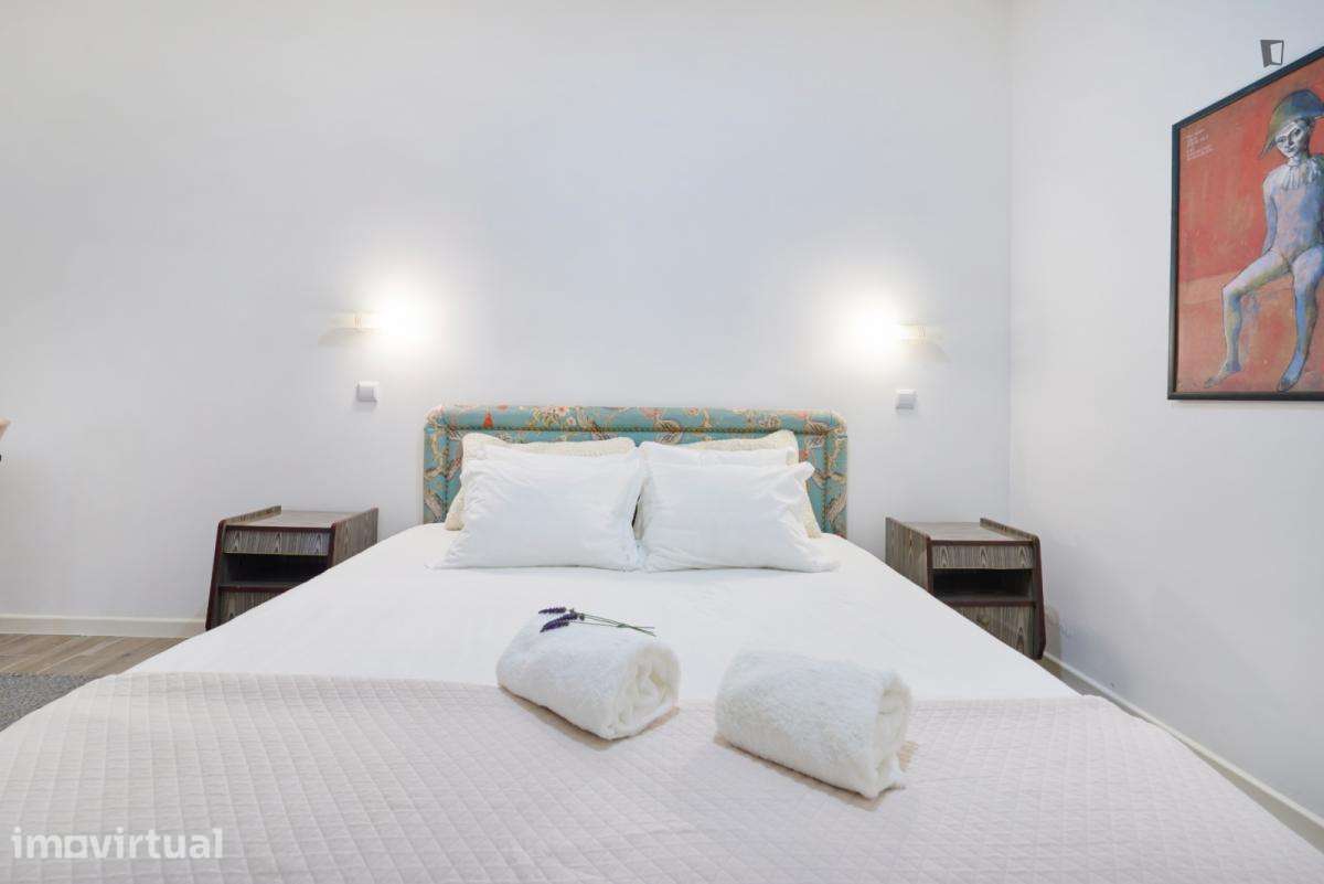 Apartamento com 1 quartos - localizado em Princípe Real Lisbon - Grande imagem: 2/12
