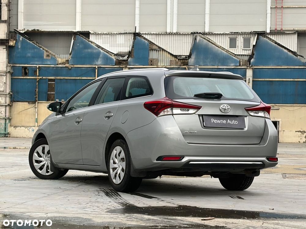 Toyota Auris 1.6 Premium Comfort MS - 11
