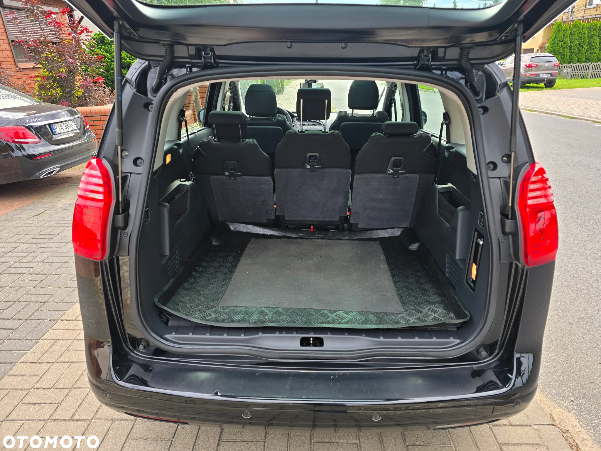 Peugeot 5008 155 THP Family - 28