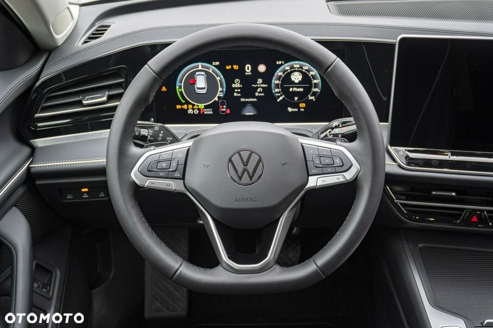 Volkswagen Passat - 25