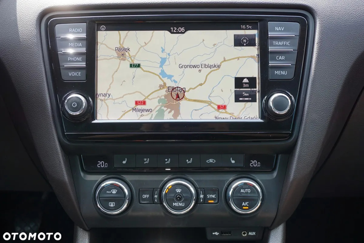 Skoda Octavia Combi 2.0 TDI 4x4 Scout - 27