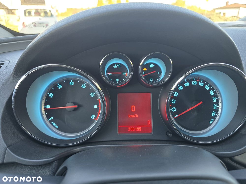 Opel Insignia 1.8 - 21