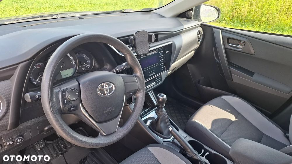 Toyota Auris 1.33 VVT-i Active - 11