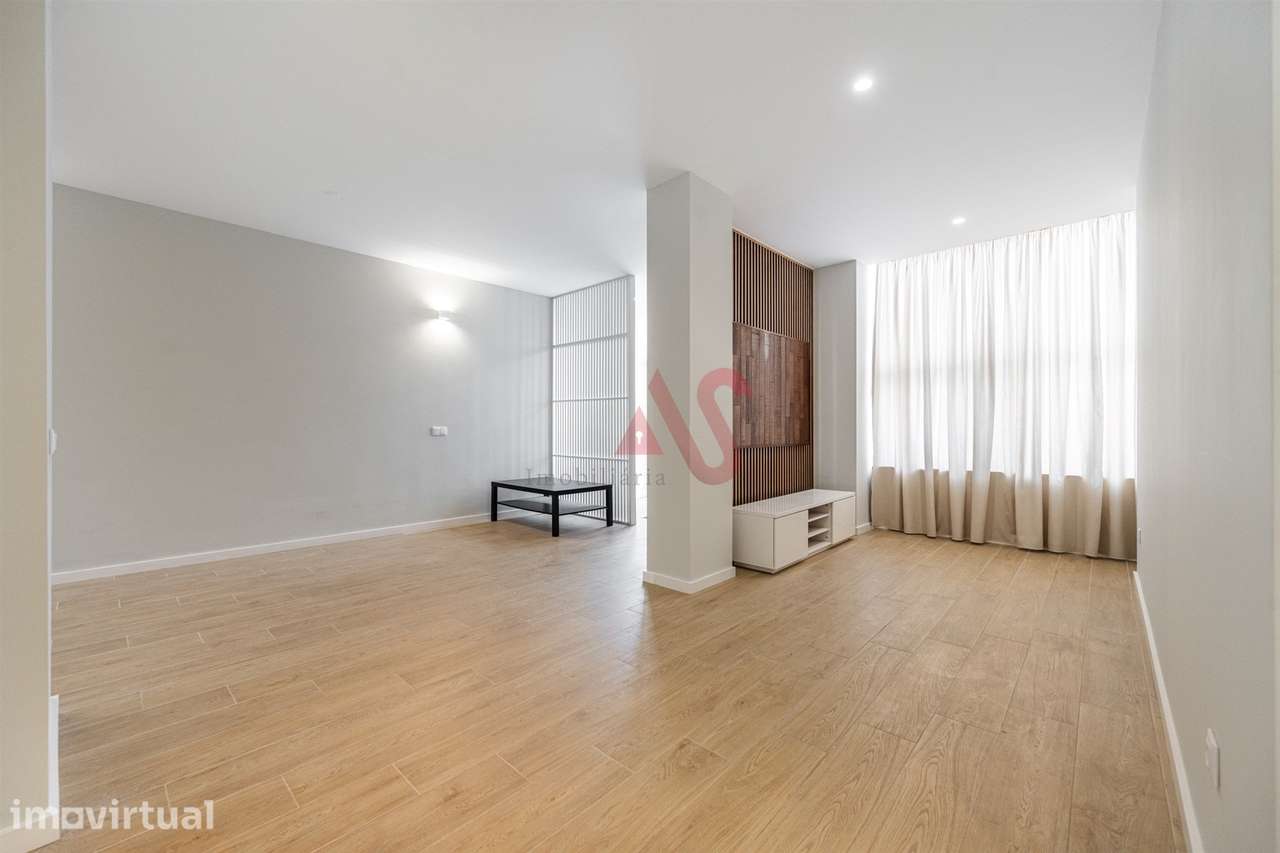 Apartamento T4 Duplex com terraço em Vilarinho das Cambas, Vila Nova d - Grande imagem: 4/27