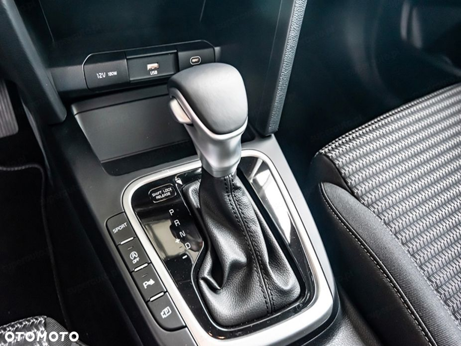 Kia Ceed 1.5 T-GDI M DCT - 9