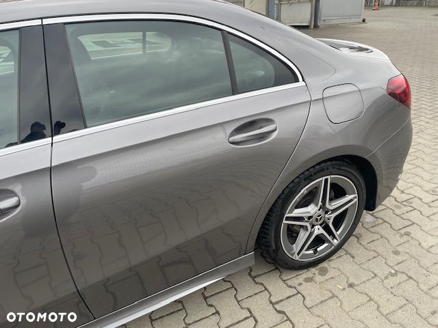 Mercedes-Benz Klasa A 180 d AMG Line 8G-DCT - 11