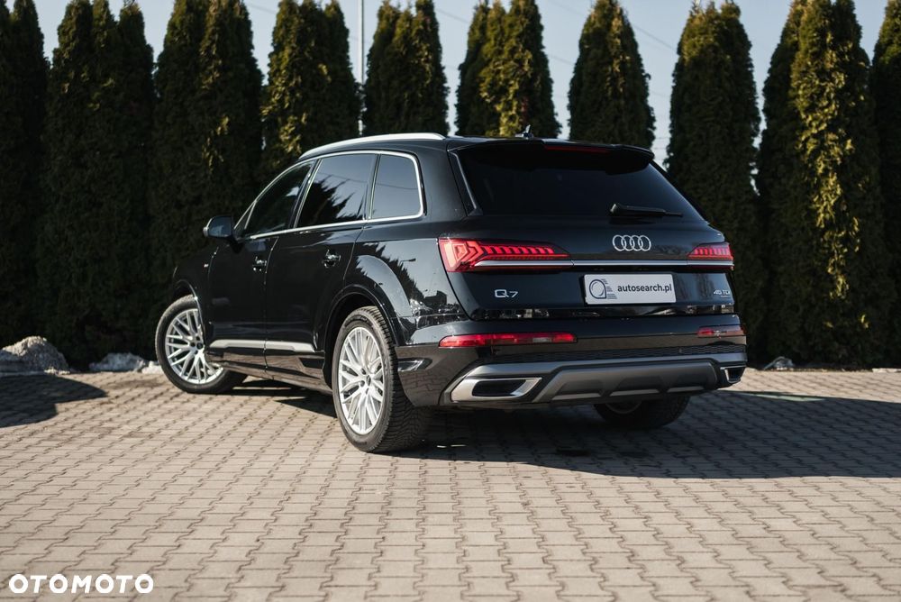 Audi Q7 - 1