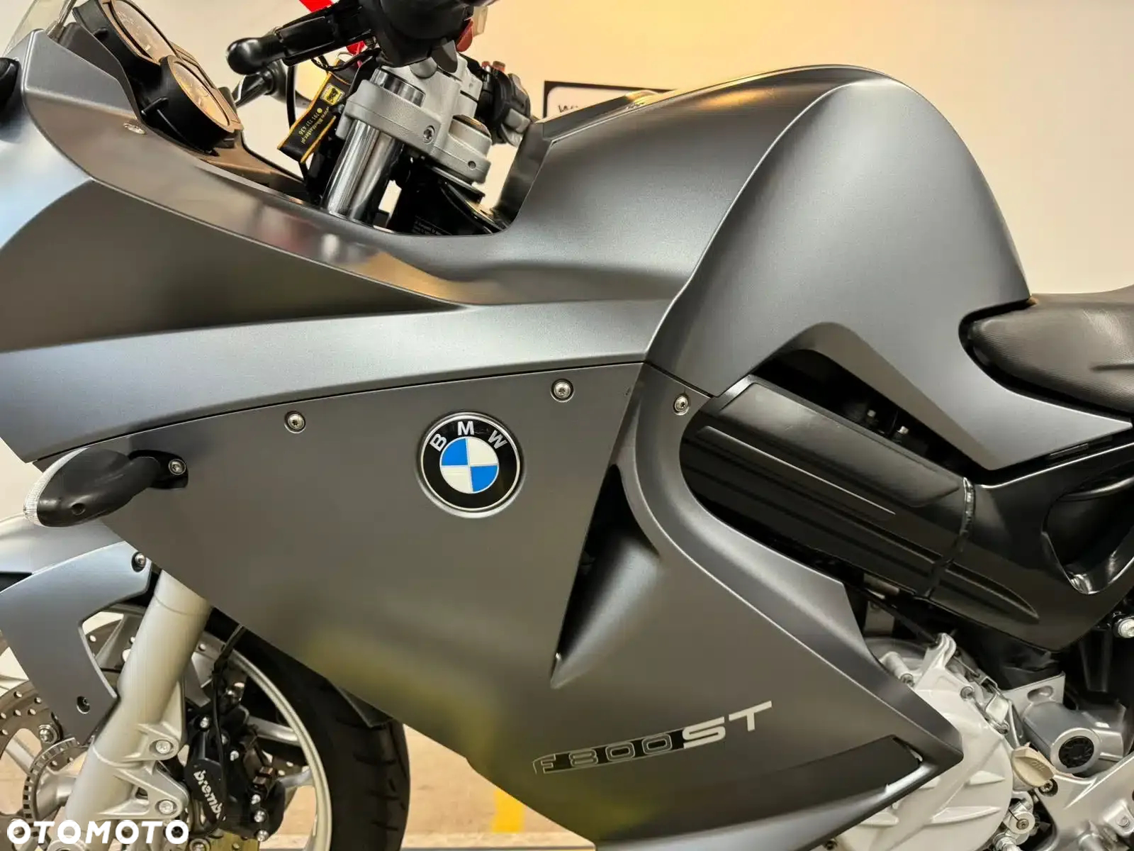 BMW F - 14