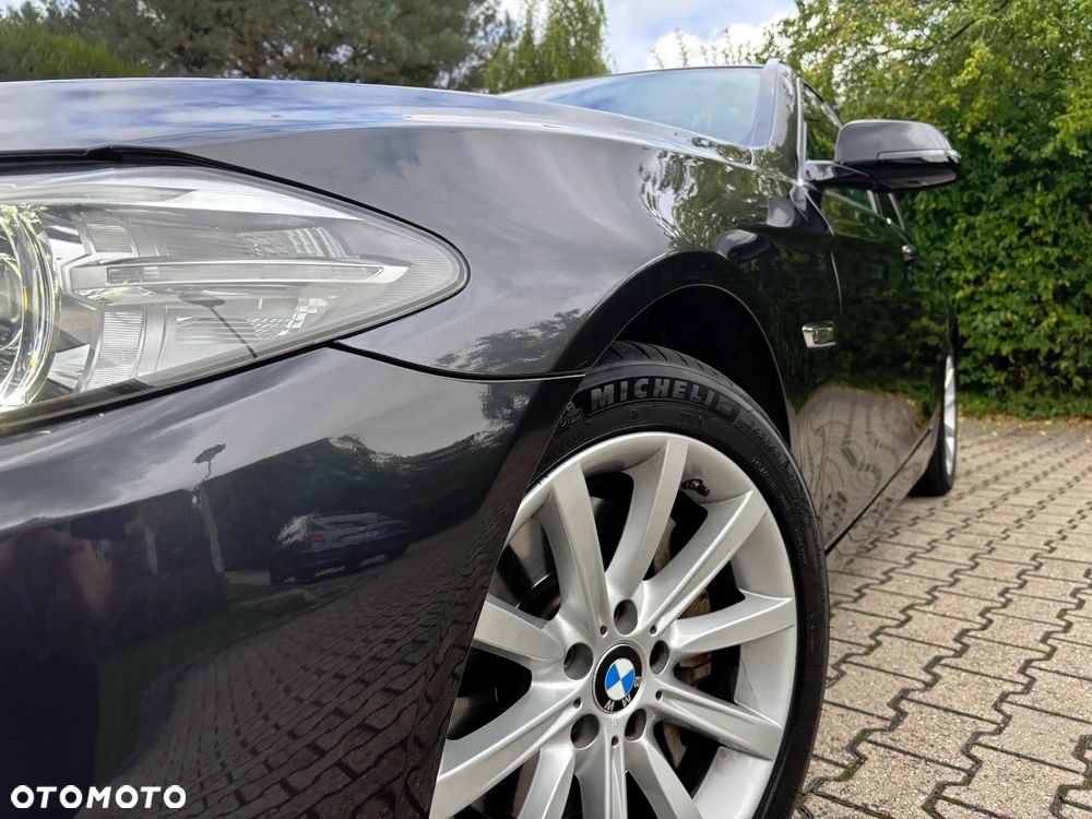 BMW Seria 5 525d xDrive Luxury Line - 1