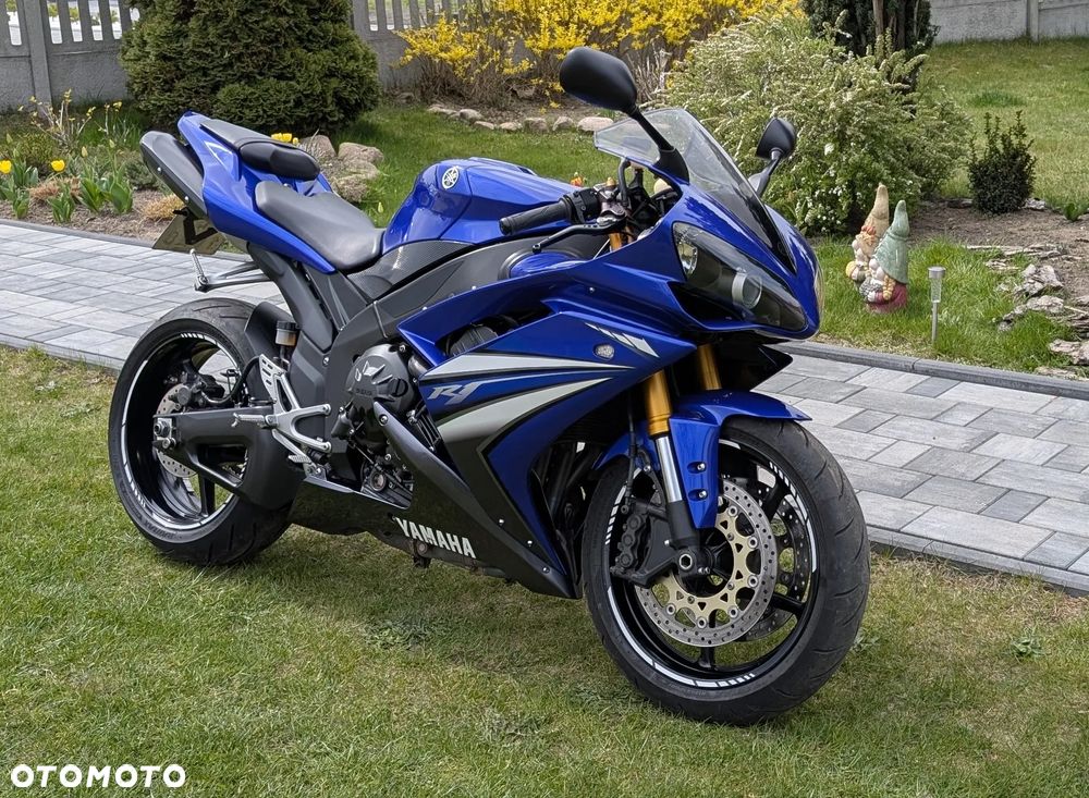 Yamaha R1 - 1