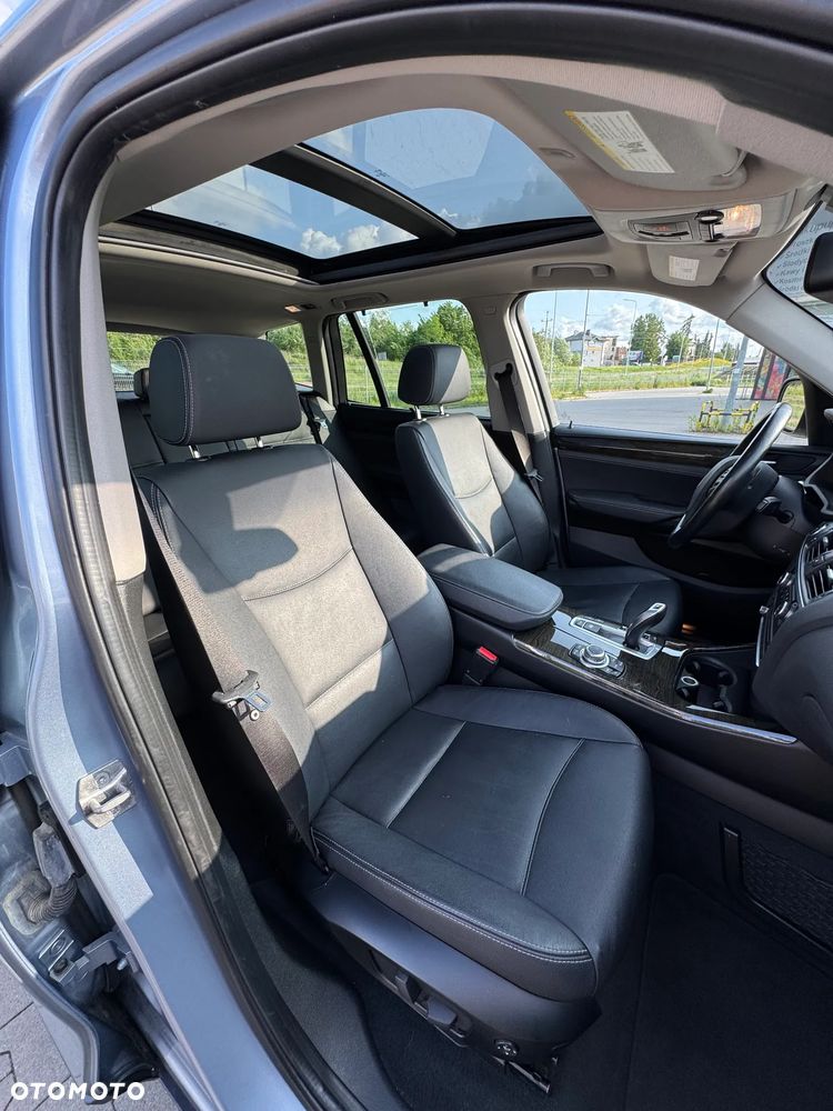 BMW X3 xDrive28i - 11