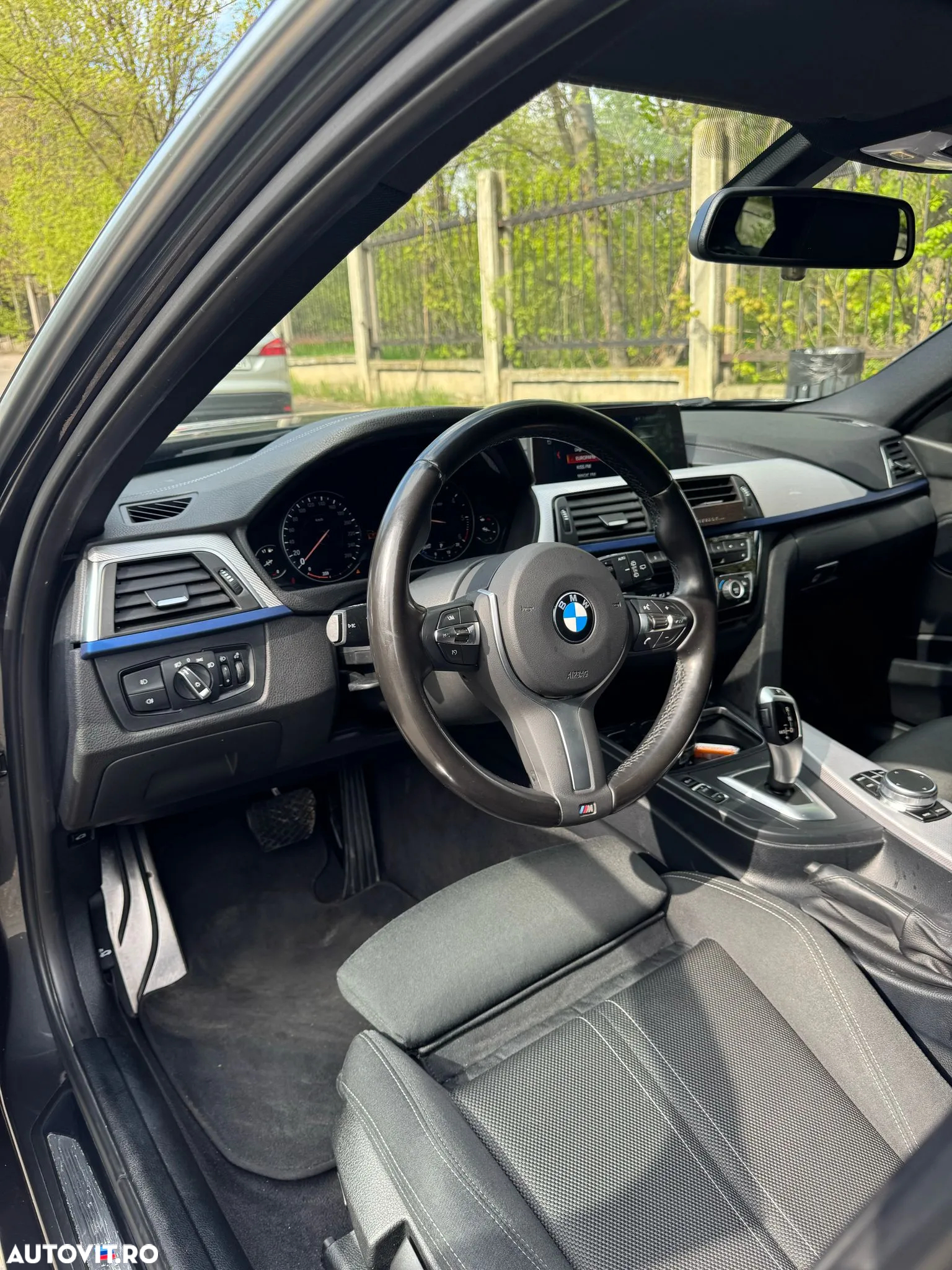 BMW Seria 3 320d Touring Aut. M Sport - 10