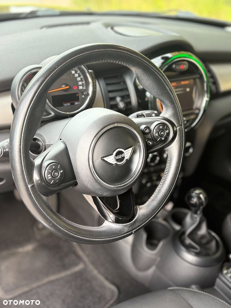 MINI Cooper Standard - 8