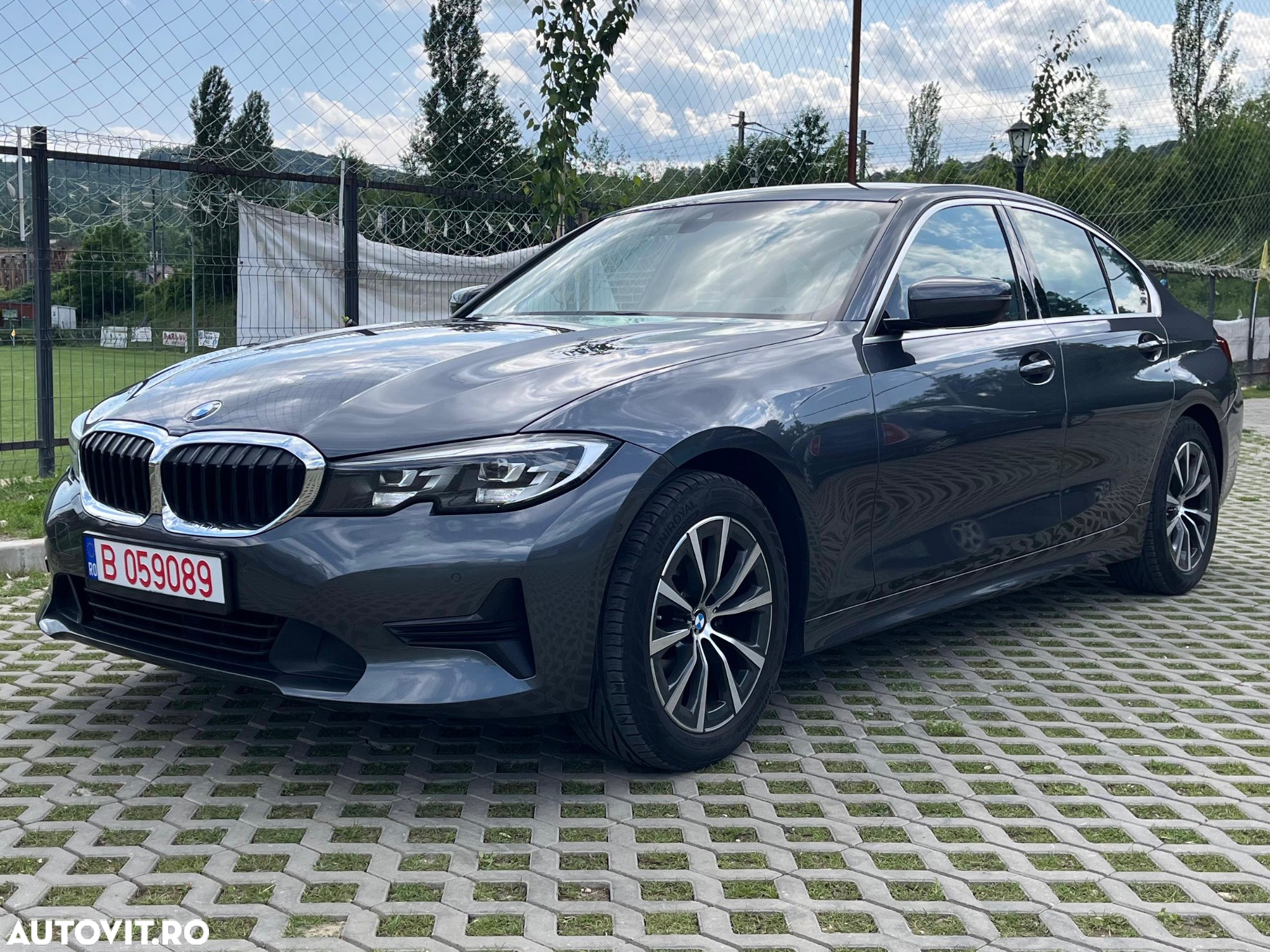 BMW Seria 3 318i AT - 17