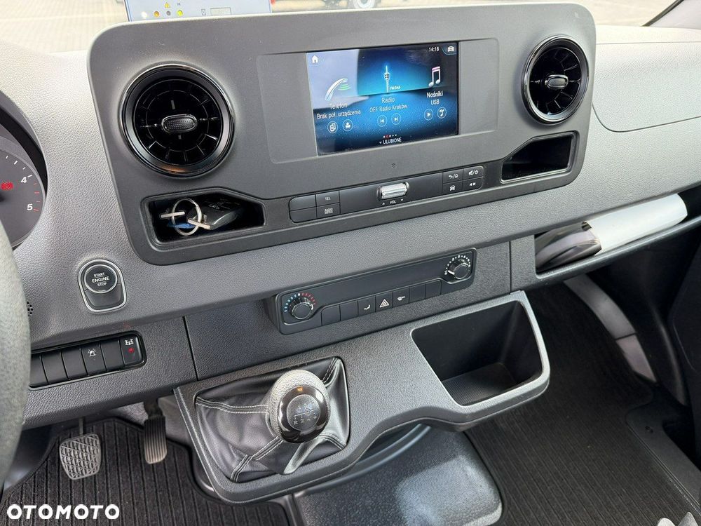 Mercedes-Benz Sprinter - 26