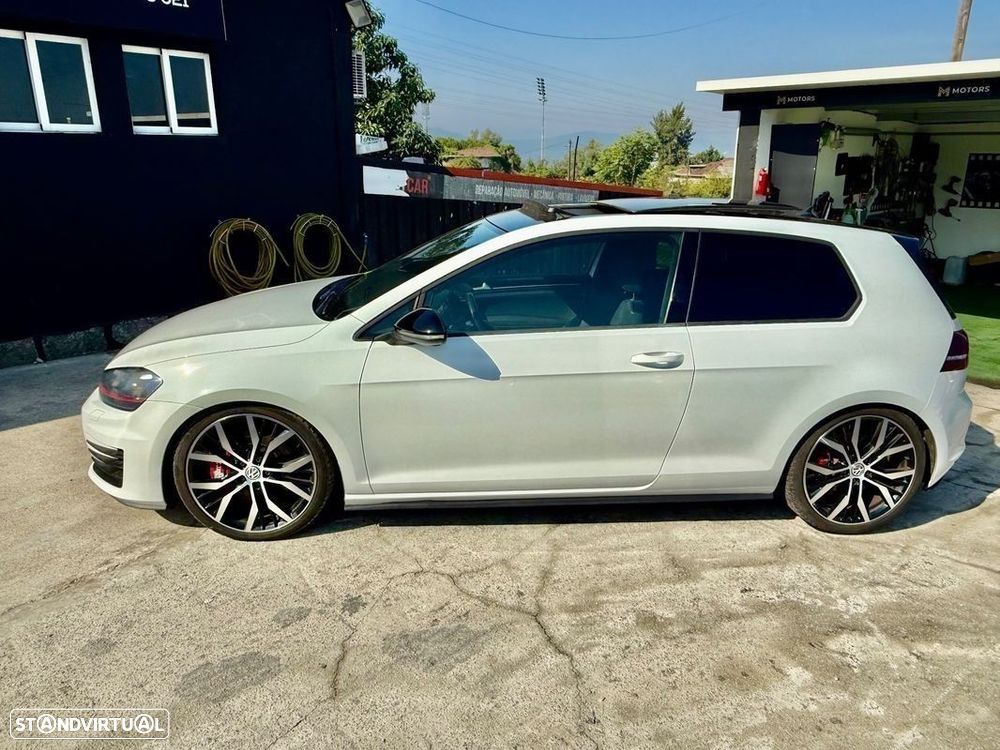 VW Golf 2.0 TSi GTi DSG Performance - 38