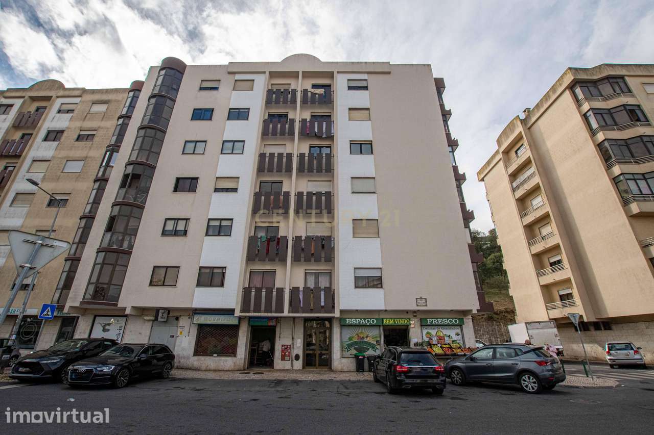 Apartamento T2 com Excelente Luminosidade, Varanda Fechada e Arrecadaç - Grande imagem: 3/22