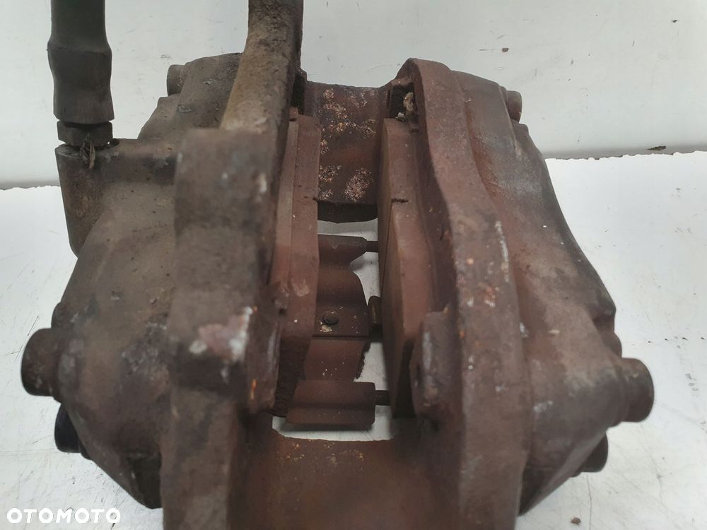 Mercedes W220 W211 LEWY ZACISK HAMULCOWY Lewy przód Brembo - 8