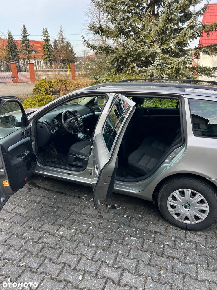 Skoda Octavia 1.8 TSI Ambiente - 10