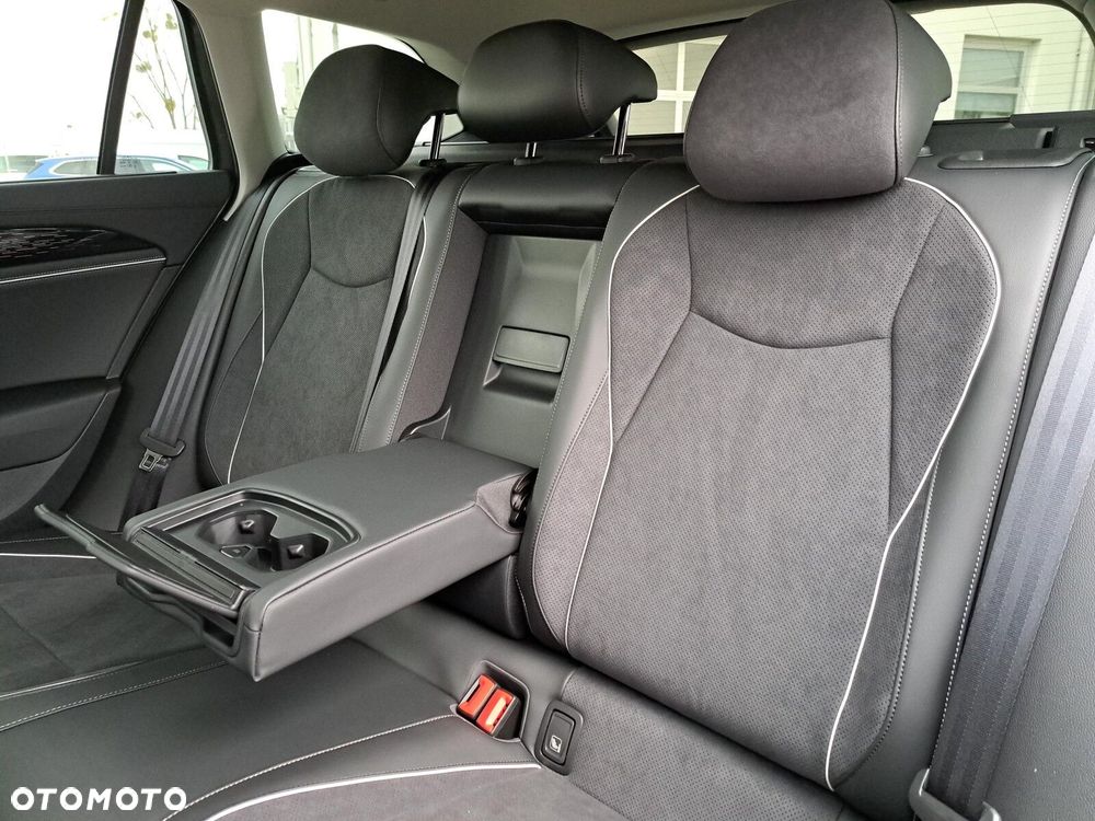 Volkswagen Passat - 36