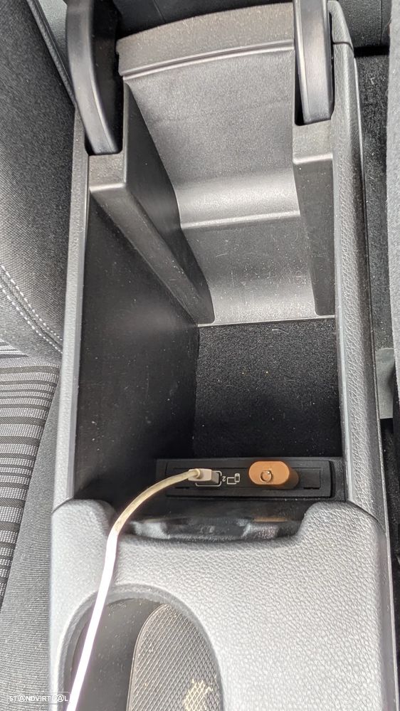 Mercedes-Benz B 180 BlueEfficiency - 41