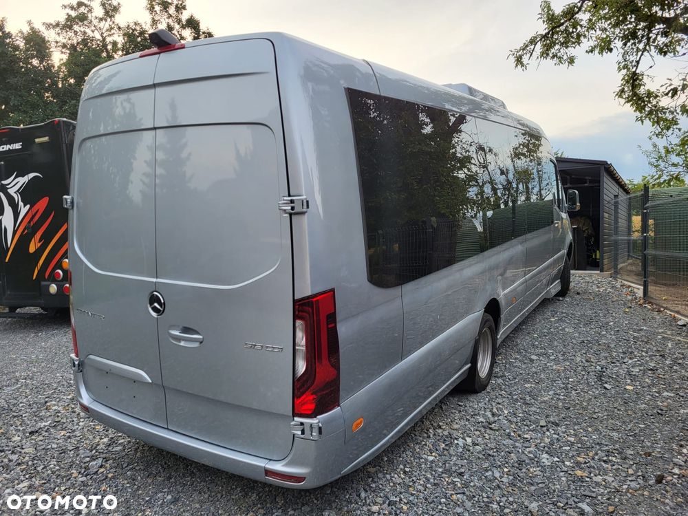Mercedes-Benz Sprinter - 9