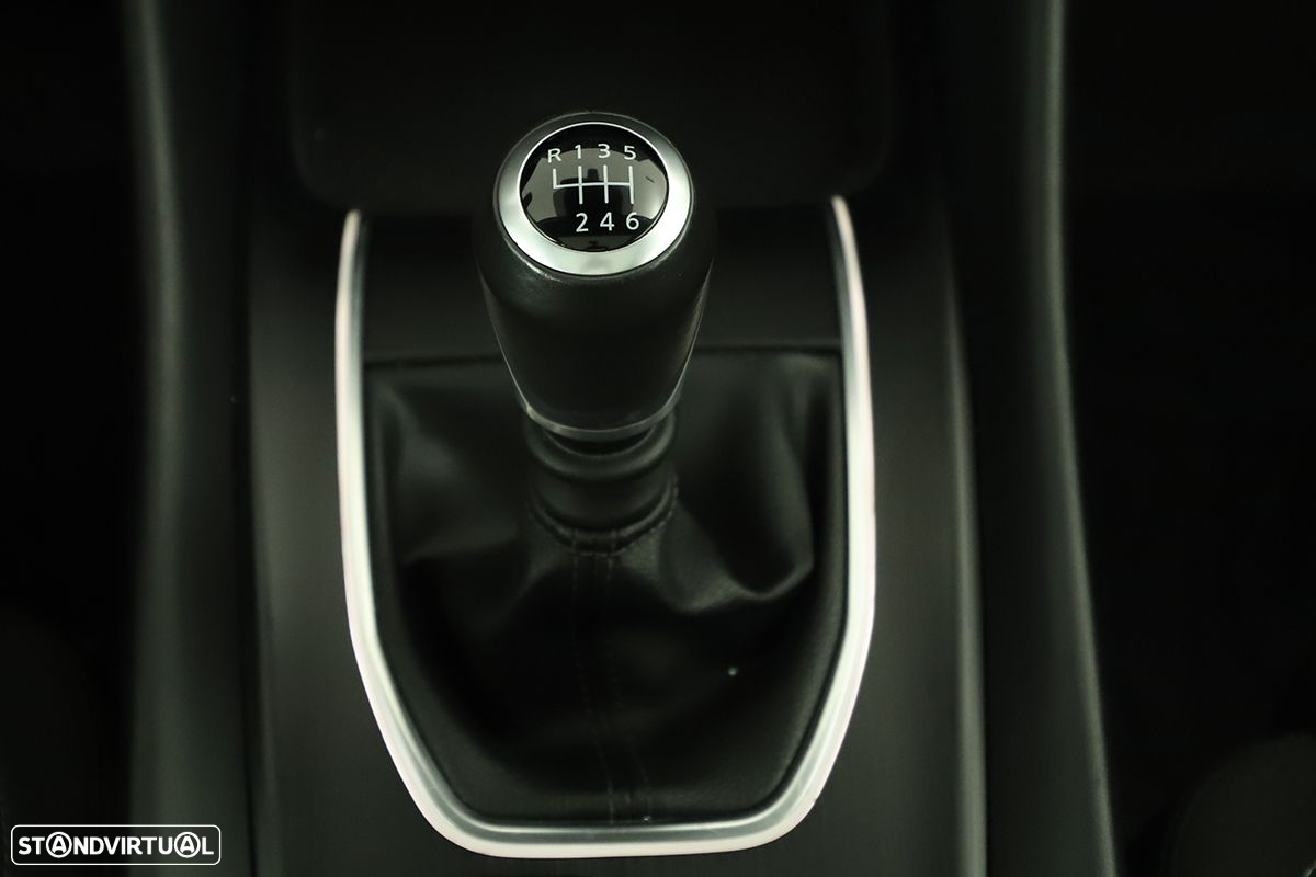 Nissan Qashqai 1.3 DIG-T N-Connecta LED - 14