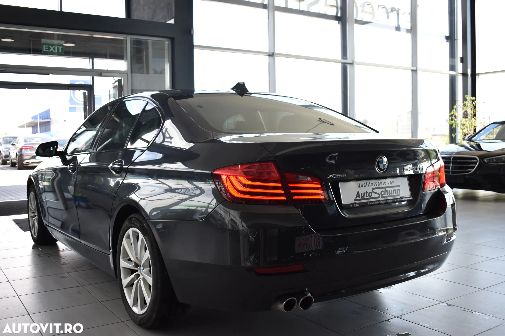 BMW Seria 5 530d xDrive Aut. - 4